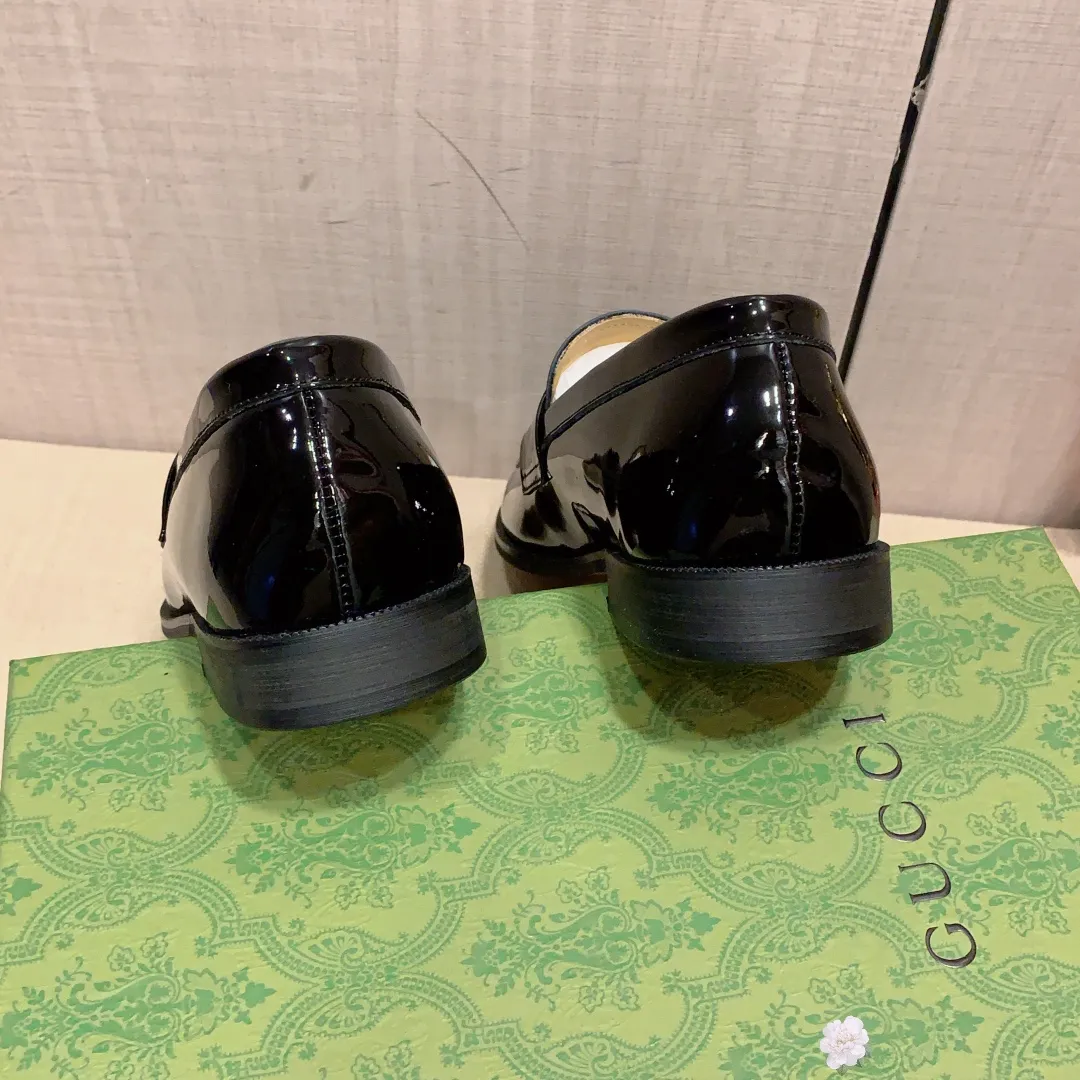 Men's Leather Shoes Men's Shoes 💰480💰💰🎩🎩 [Lightning] [Lightning] "Gucci*" The latest and most popular casual business leather shoes, top brand [Seduce] luxury ~ purchasing agent, top quality ~. [Strong] The upper is made of imported breathable cowhide with matching material ➕ breathable cowhide feet (•) and fine workmanship. The original stylish and stylish soft rubber wear-resistant and non-slip outsole is light and comfortable on the feet. The real thing looks better when taken in real life. 309: code: 38-44, can be customized to 45